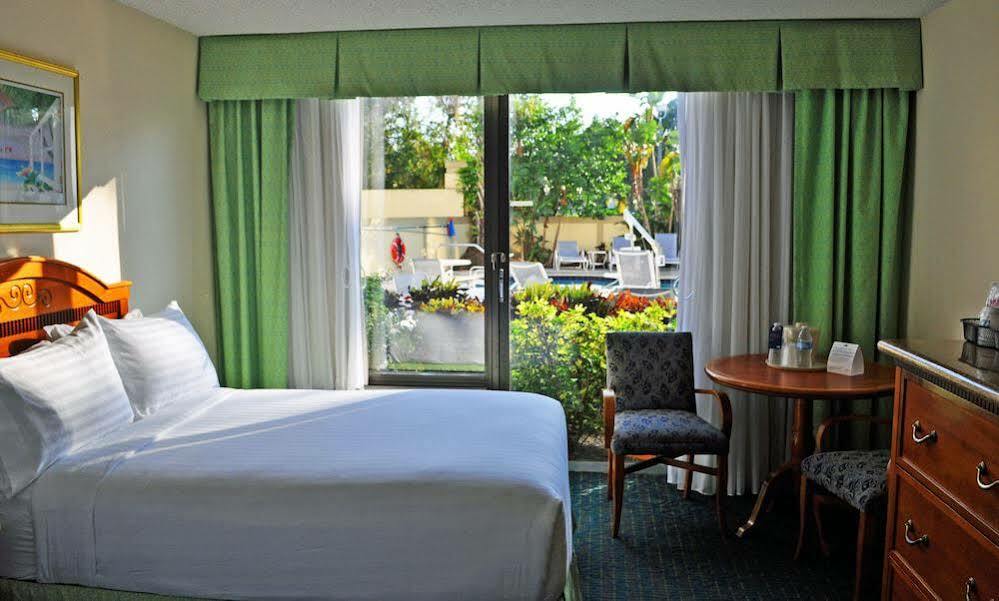 Holiday Inn Express Boca Raton - West By Ihg Εξωτερικό φωτογραφία